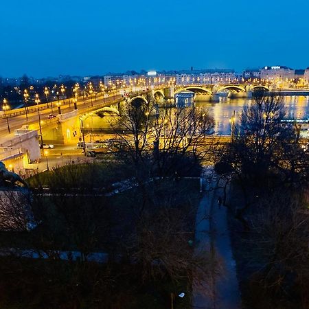 Over The Danube 부다페스트 외부 사진
