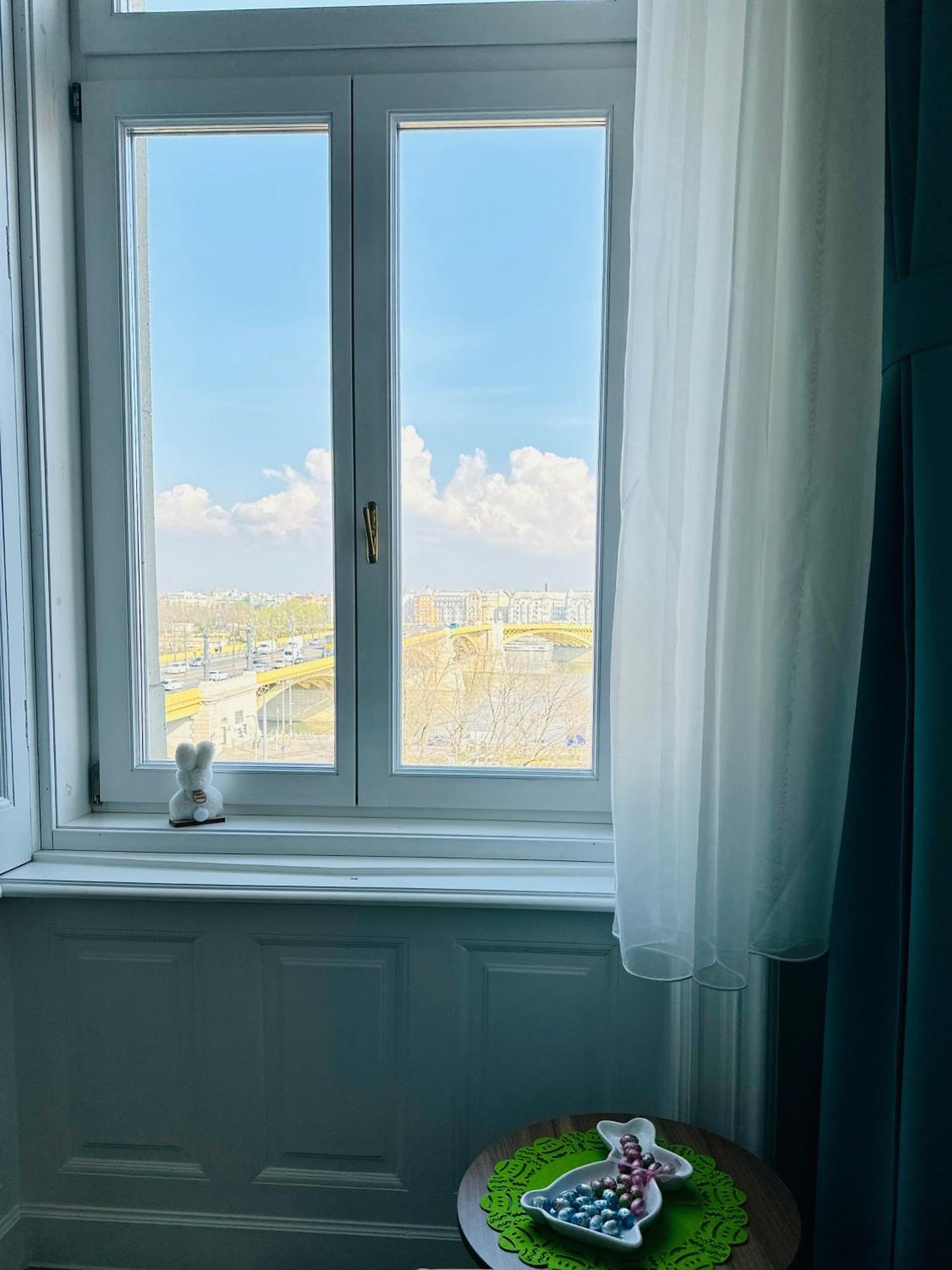 Over The Danube 부다페스트 외부 사진